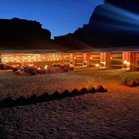 Wadi Rum Wonders Camp エクステリア 写真